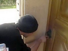 Agression sexuelle sur une blonde qui a un joli cul