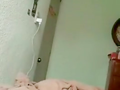 Se masturba para su novio
