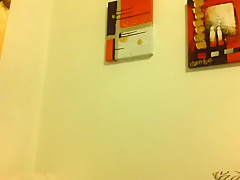 Mi masturbo mentre indosso una benda ed ascolto un video porno