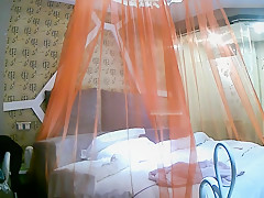 情侣做爱被偷拍15min