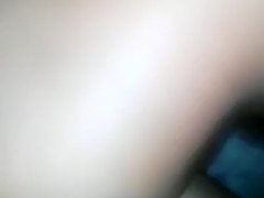 Il la baise a cheval dans sa chambre