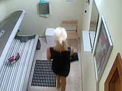 Sexy Blond Tanning her Beautiful Body