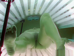 Sexy Blond Tanning her Beautiful Body