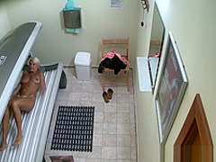 Sexy Blond Tanning her Beautiful Body