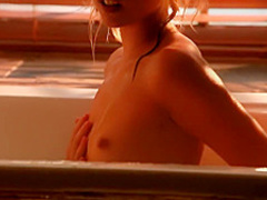 Sarah peachez showers
