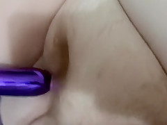 Bbw teen uses vibrator