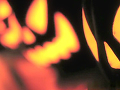 Britney Amber & a hot blonde share Halloween scare then each other