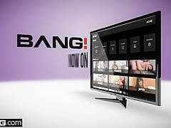 Real MILFs - MILF Sarah Jessie gets cum on her big tits