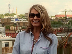 Mature lady fucked in the garden