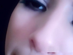 Latina babe Layla Rose plays with her twat