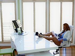 Hot guy fucked by Alyssa Lynn