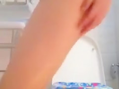 girl cam in toilet