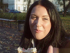 Girlfriend gets jizzed on after lunch break