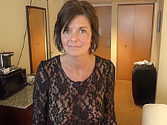 Kentucky MILF takes a facial