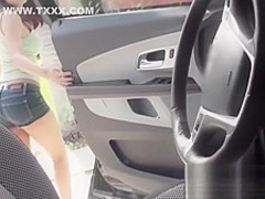 Sexy nerdy teen gets fucked in the backseat