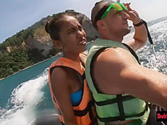 Amateur Thai girlfriend gives him a blowjob in public