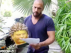 BBW MILF Lady Lynn Fucks The Delivery Guy