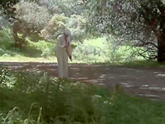 Bonny and Clide are fucking in the nature in the middle of a nice day