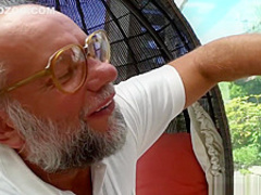 Teen Angelina Julie gives special surprise to grandpa