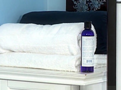 Masseuse brunette in heels gobbles and jerks