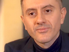 Clea Gaultier gets a DP in the restaurant kitchen