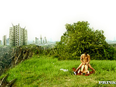 A good fuck in the ass for Lucy Belle