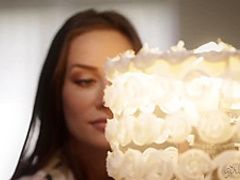 Vanessa Veracruz invited Cassidy Klein, Alix Lynx and one more chick to come and make love