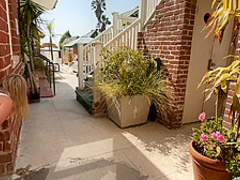 MrsSiren Fucking On Venice Beach