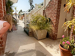 MrsSiren Fucking On Venice Beach