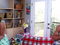 Dani Daniels [MyDadsHotGirlfriend] 11.06.2015