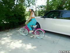 Handles BBC with both hands then taps out