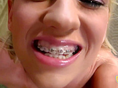 Kaylee Hilton gets on her knees to wank off