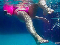 Petite - Brooke Haze - Petite Babe Brooke Dives Onto Th