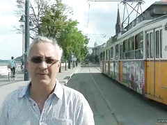 Eye poppingly gorgeous babe