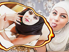 Arabian girls dressed slideshows