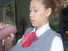 Farang Ding Dong - Aom Kogaru FACIAL
