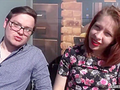 Alexandra - Deux mecs pour les debuts d'Alexandra, 25ans, de Bandol 1