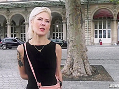 JacquieEtMichelTV - Sophie 40 Years Old