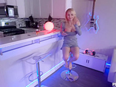 PervMom - Alix Lynx - Prime Cut