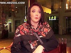 Louisa La Belle Secretaire Suce Son Patron
