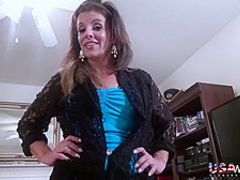 USAwives Busty Chubby Mature Solo Masturbation