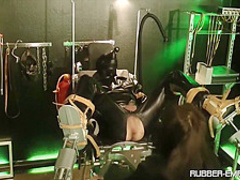 Amator - Lady Isis - Das Gummi Benutzungs Objekt - Chap