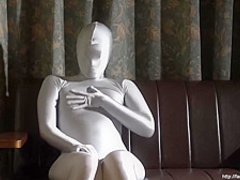 The Young Japanese Girl Masturbated in a Silver-gray Zentai.