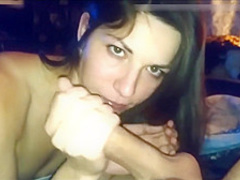 Vestita Di Bianco Mi Pompa Il Cazzo Sul Letto