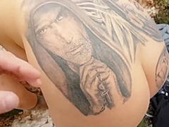 Tattoowierte Deutsche Im Urlaub Gebumst