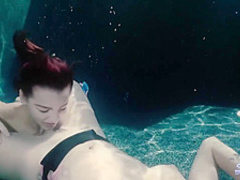 Underwater Lesbian Sex