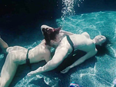 Underwater Lesbian Sex