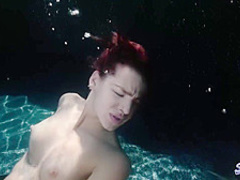 Underwater Lesbian Sex