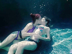 Underwater Lesbian Sex