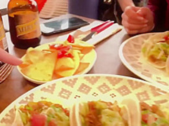 Belle Brune Se Fait Defoncer Le Cul Par Un Beau Mec